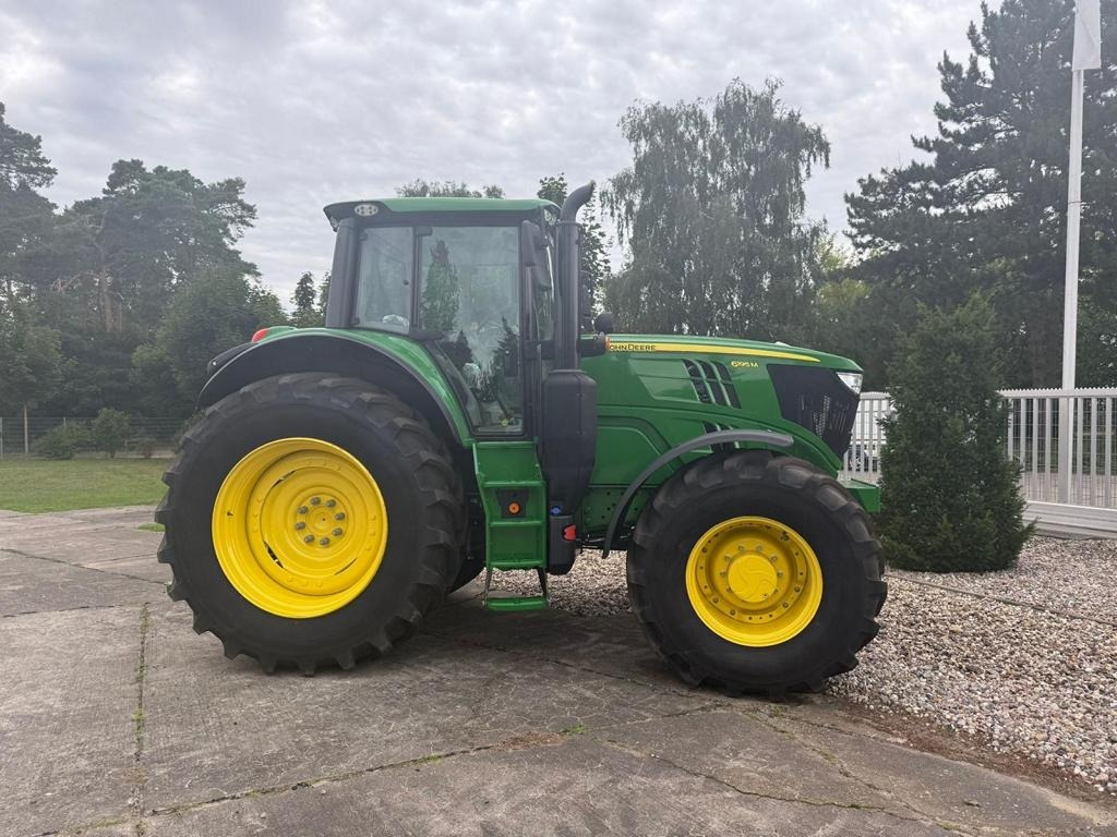 John Deere TRAKTOR 6195M MIT KABINE - Trator: foto 1 John Deere TRAKTOR 6195M MIT KABINE - Trator: foto 1