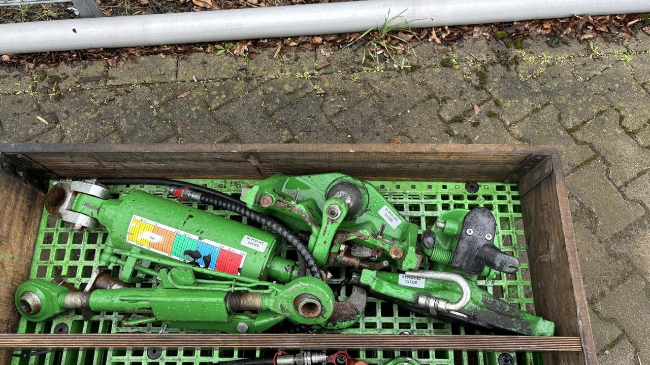 John Deere TRAKTOR 8R370 - Trator: foto 2 John Deere TRAKTOR 8R370 - Trator: foto 2
