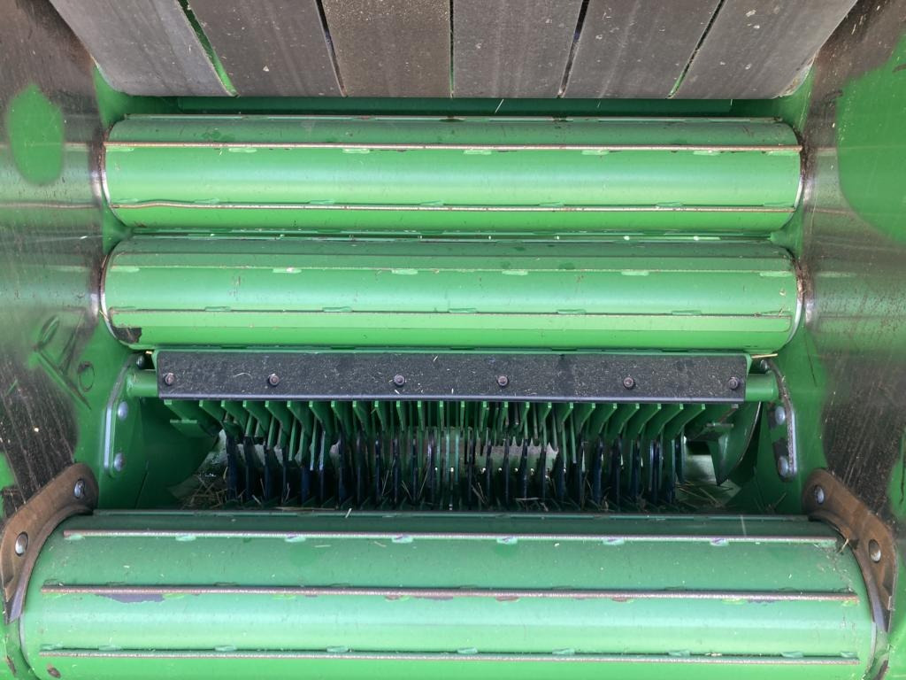 John Deere V461M - Empacotador de fardos: foto 4 John Deere V461M - Empacotador de fardos: foto 4