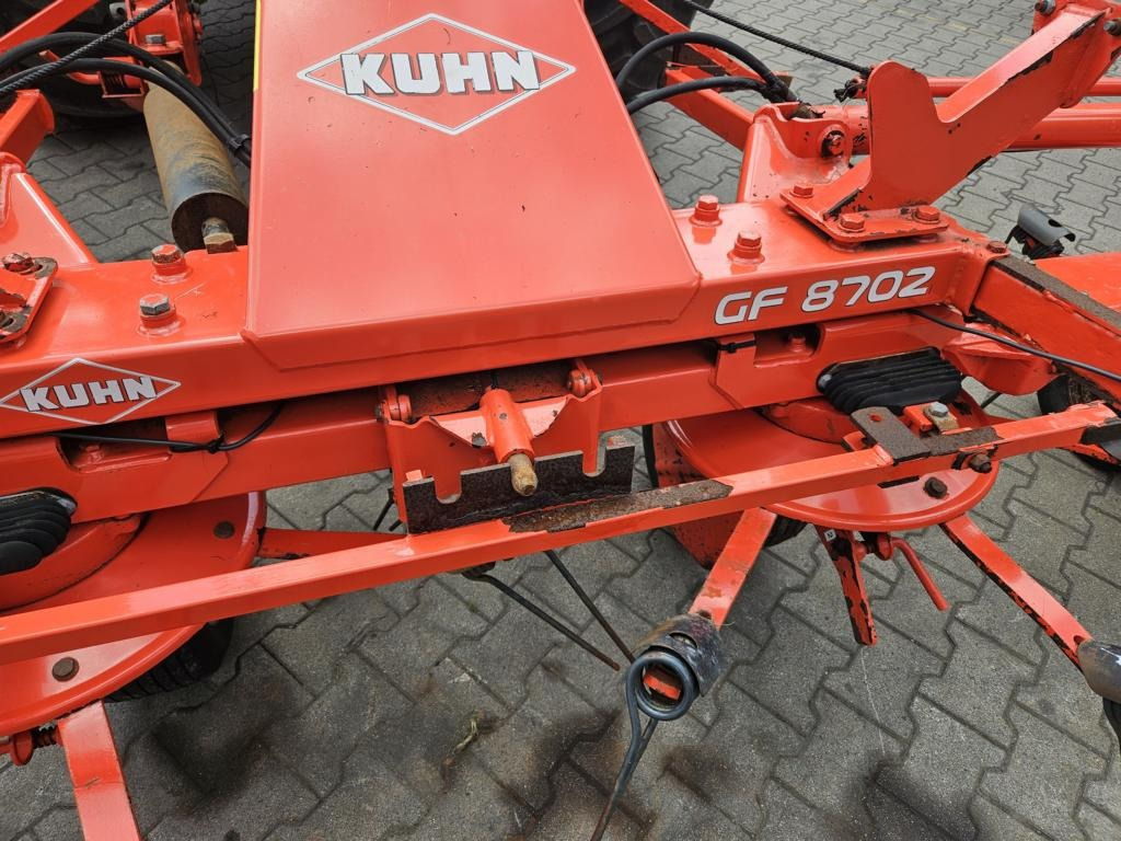 Kuhn GF8702 - Ancinho enleirador: foto 5 Kuhn GF8702 - Ancinho enleirador: foto 5