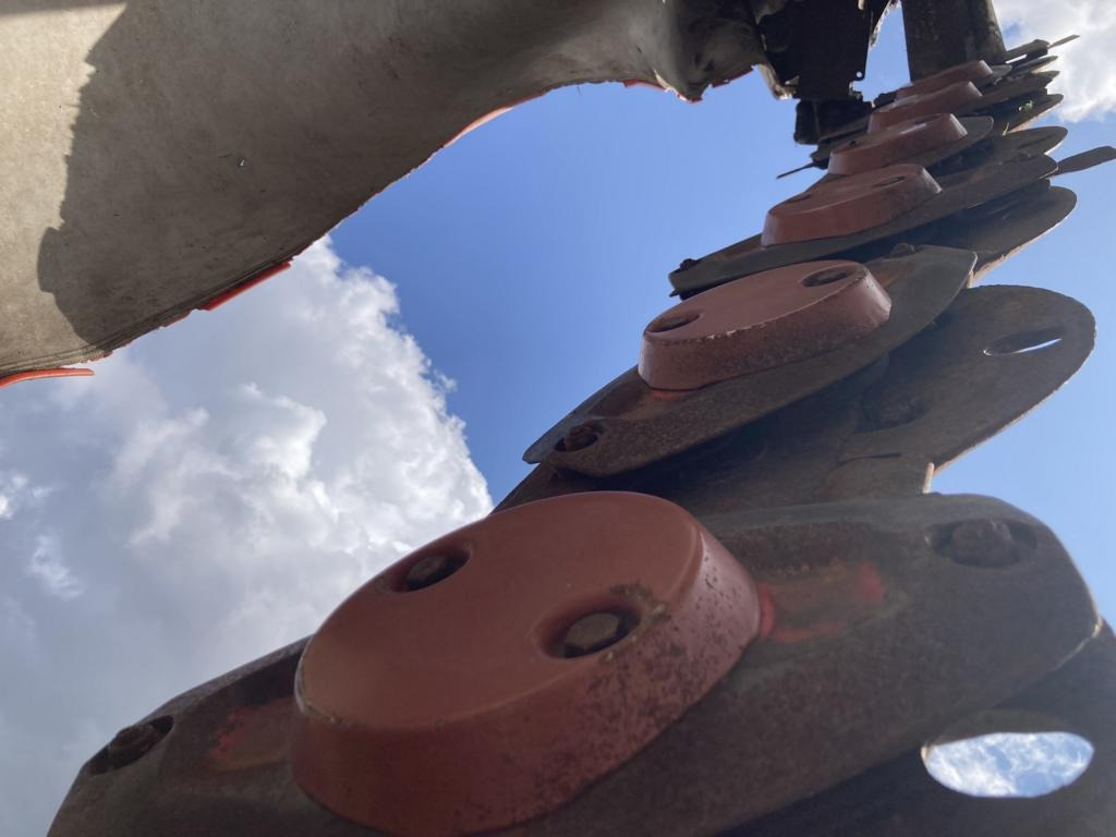 Kuhn GMD 883 - Gadanheira: foto 2 Kuhn GMD 883 - Gadanheira: foto 2