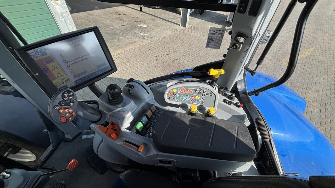 Trator New Holland T 7.210: foto 11