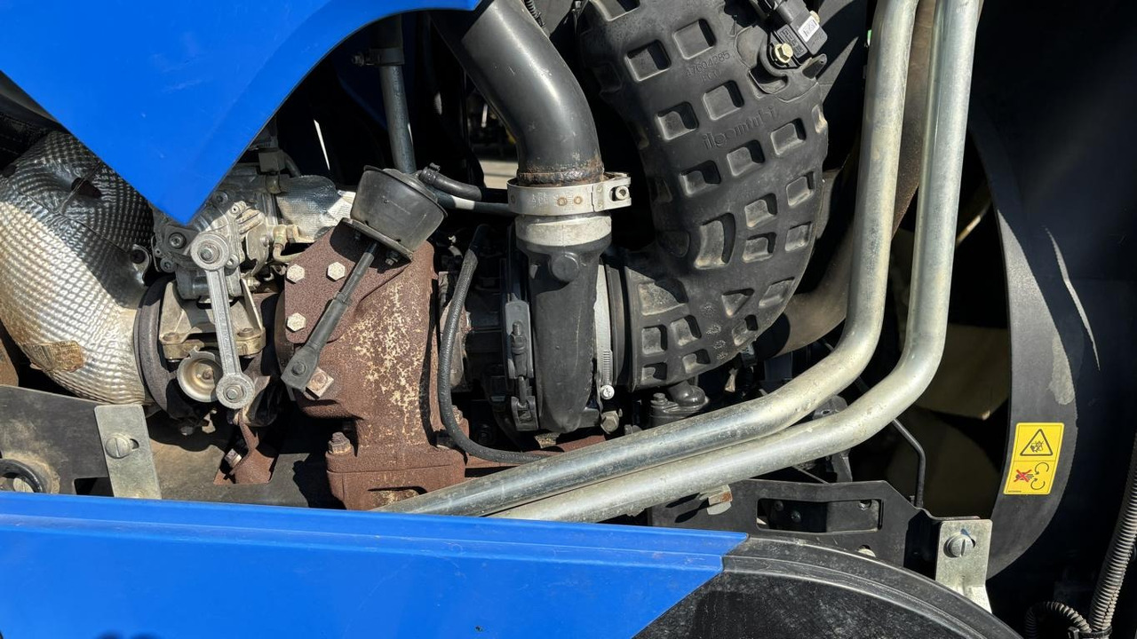 Trator New Holland T 7.210: foto 25