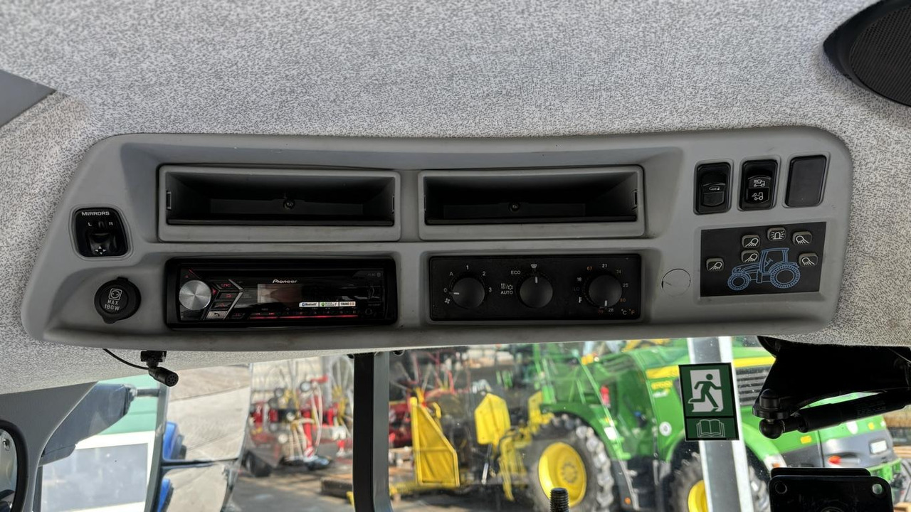 Trator New Holland T 7.210: foto 12