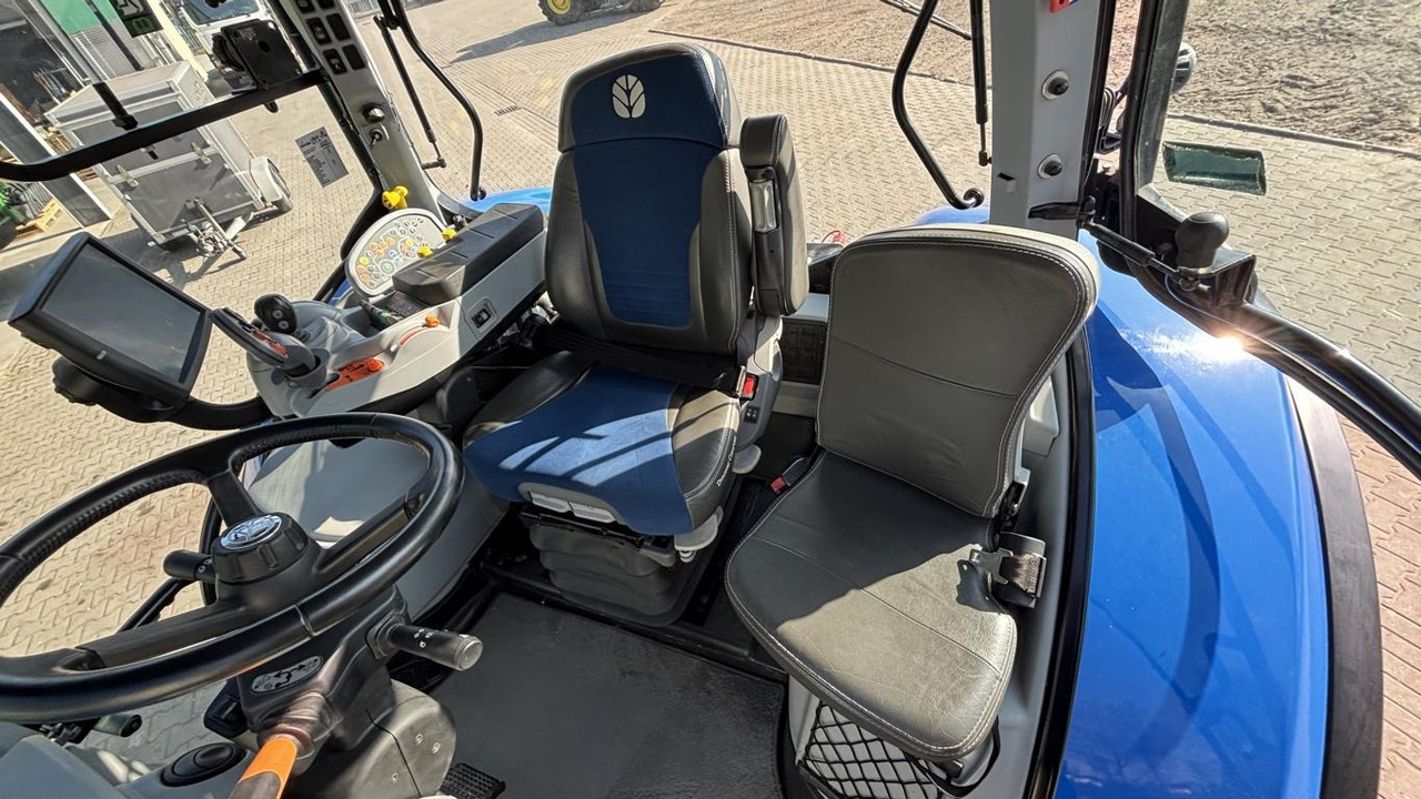 Trator New Holland T 7.210: foto 13