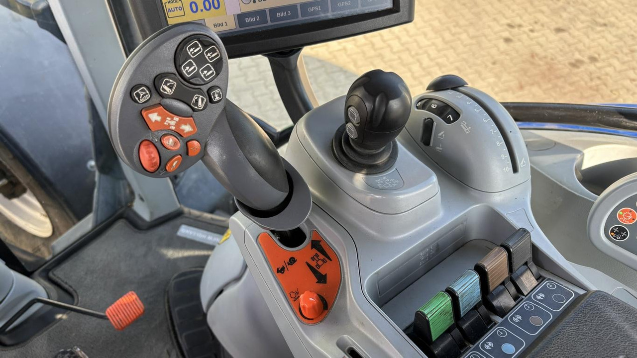 Trator New Holland T 7.210: foto 8