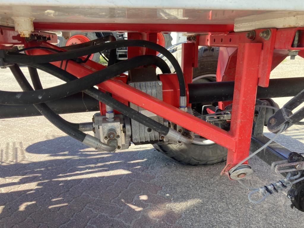 Ancinho enleirador Pöttinger TOP 1252 C: foto 9