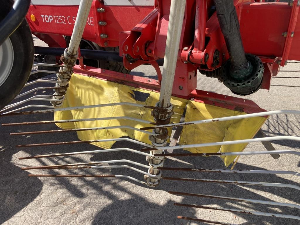 Ancinho enleirador Pöttinger TOP 1252 C: foto 12
