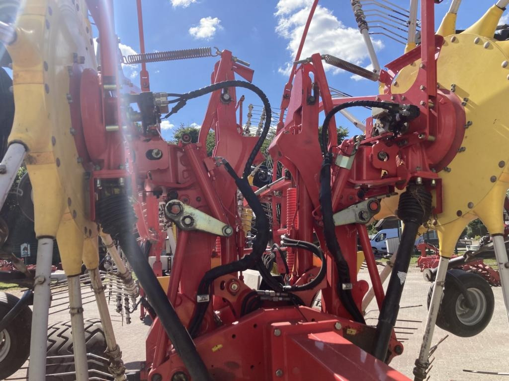 Ancinho enleirador Pöttinger TOP 1252 C: foto 13