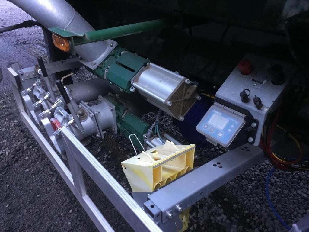 Rhinox GÜLLEZUBRINGER LKW AUFLIEGER - Equipamento de fertilização: foto 5 Rhinox GÜLLEZUBRINGER LKW AUFLIEGER - Equipamento de fertilização: foto 5