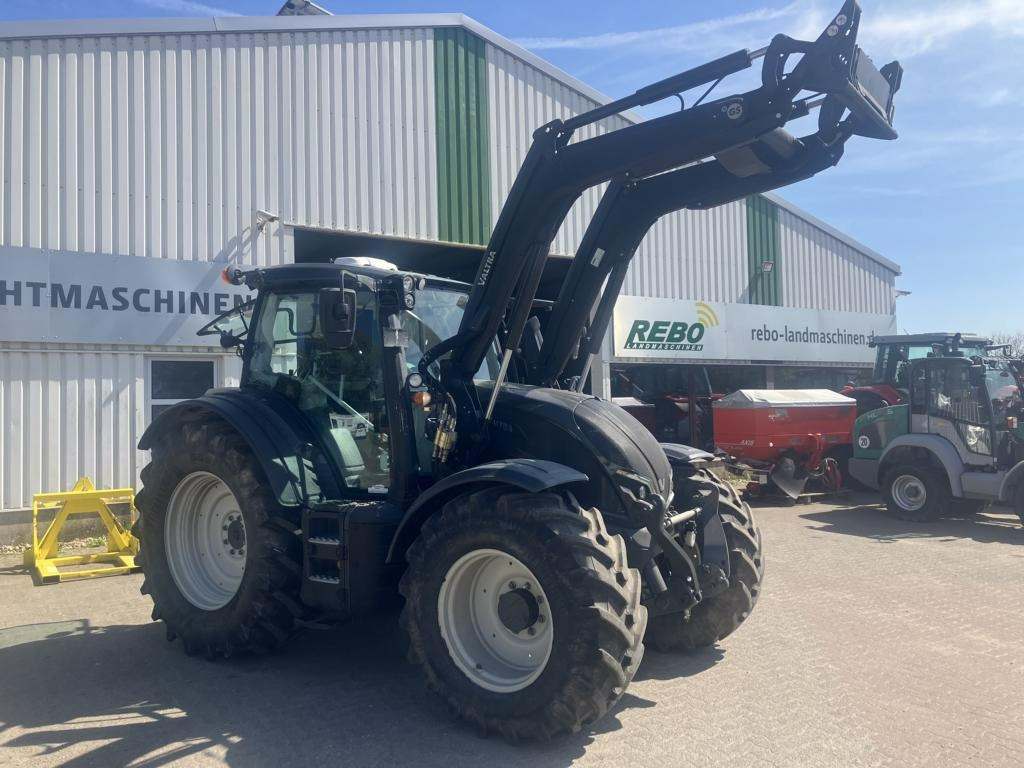 Valtra N 175 - Trator: foto 1 Valtra N 175 - Trator: foto 1