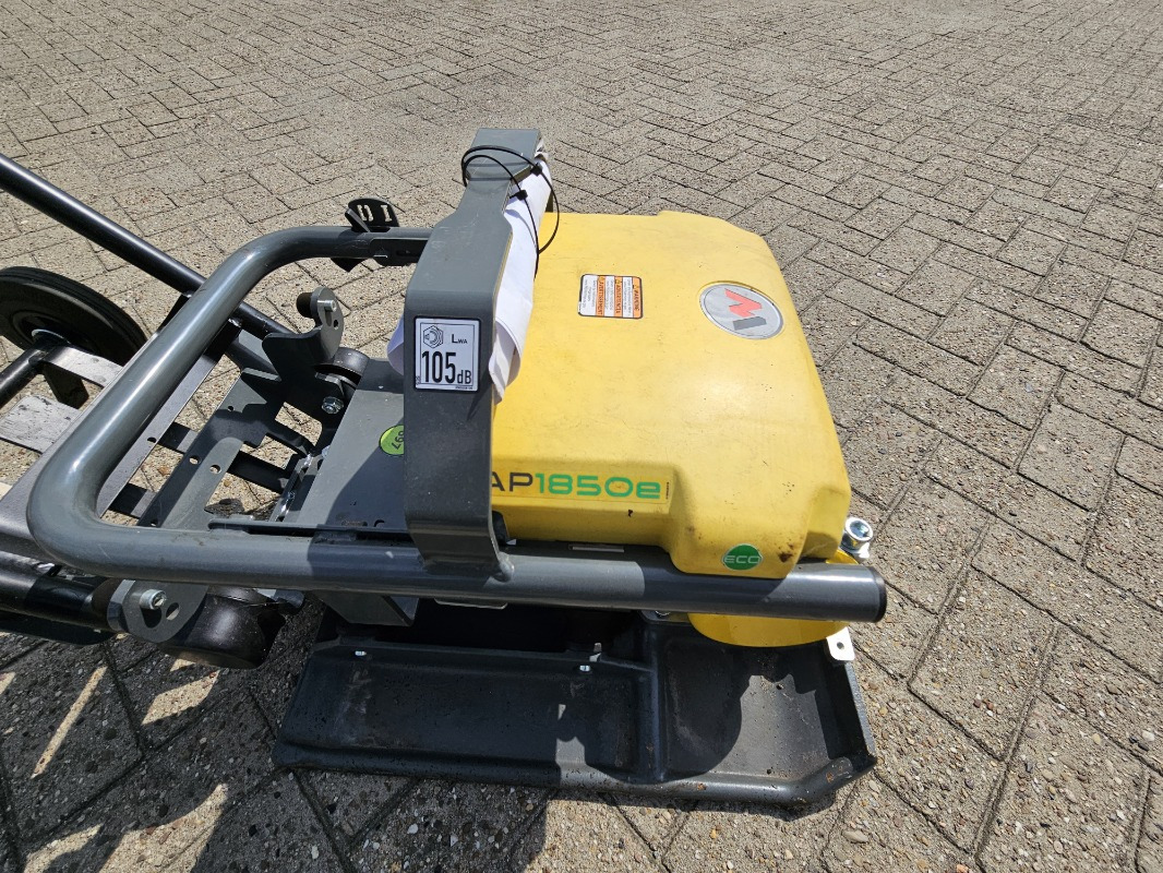 Wacker AP 1850E - Placas vibratórias: foto 4 Wacker AP 1850E - Placas vibratórias: foto 4