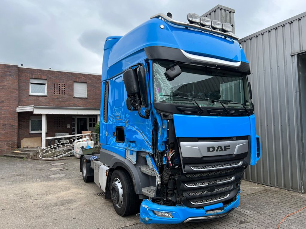 DAF XF 430 Superspace 2019 Hubsattelkupplung - Tractor: foto 1 DAF XF 430 Superspace 2019 Hubsattelkupplung - Tractor: foto 1