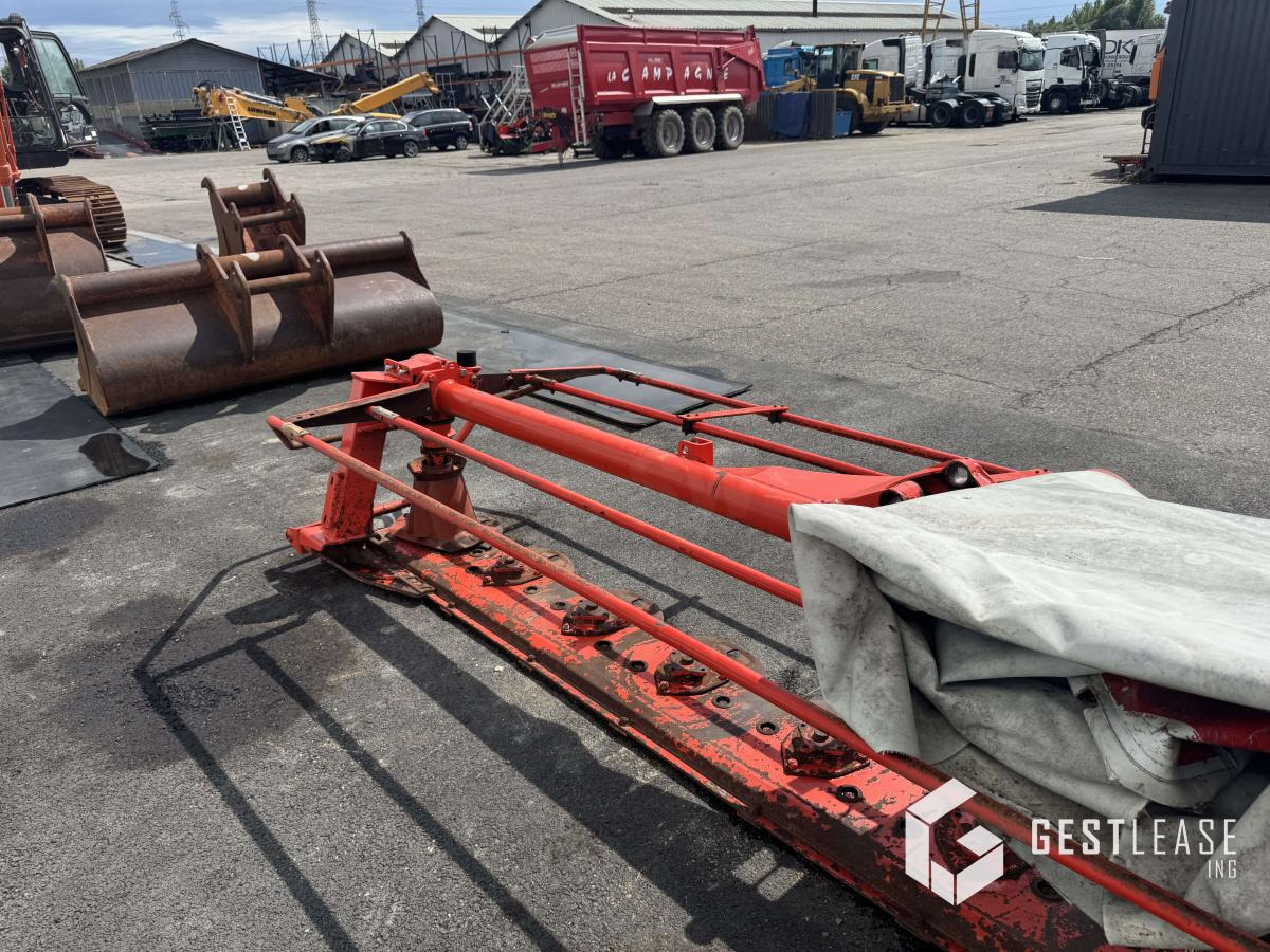 Kuhn GMD 4010 FF - Gadanheira: foto 4 Kuhn GMD 4010 FF - Gadanheira: foto 4