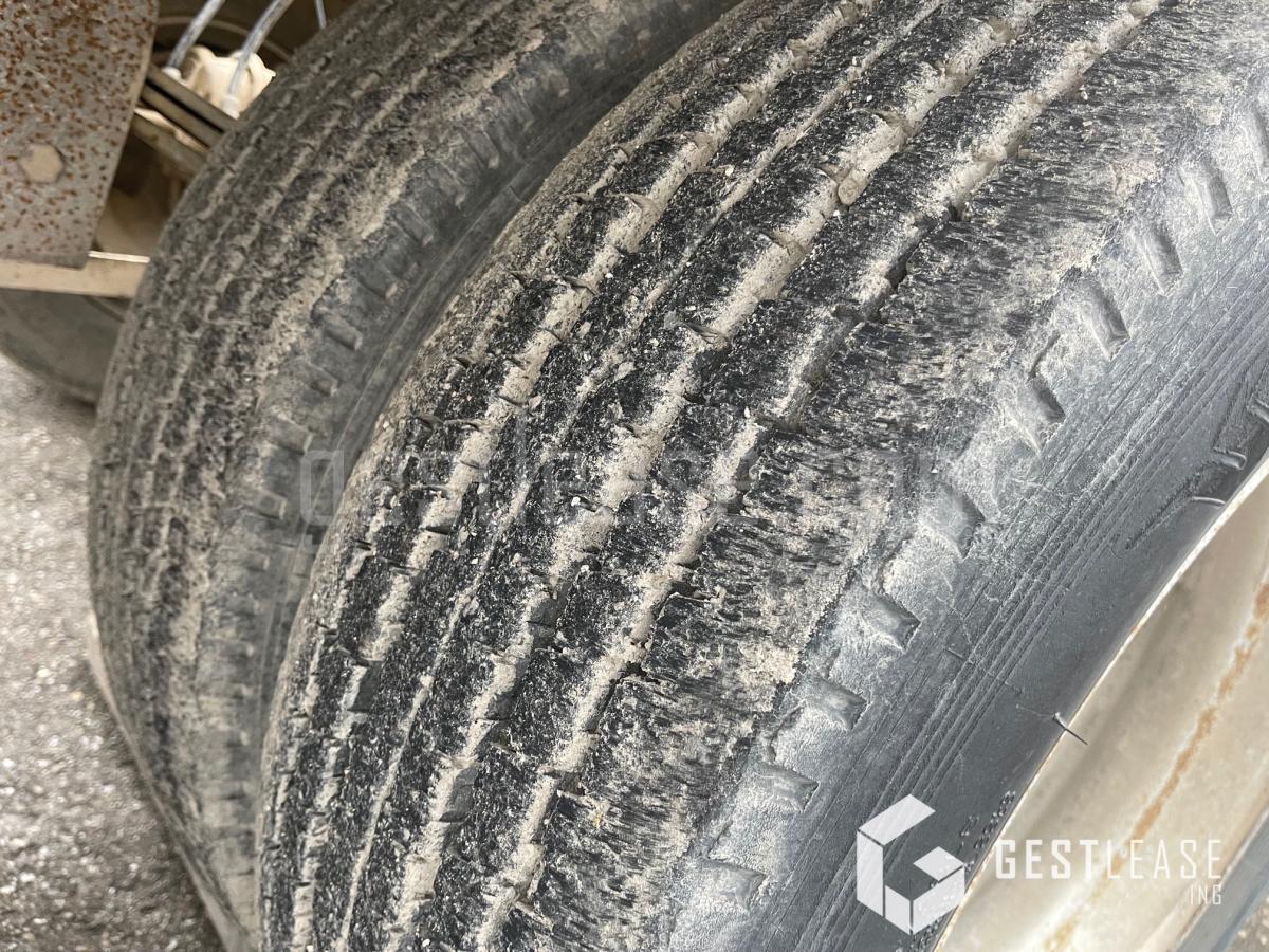 Semi-reboque transportador de contêineres/ Caixa móvel Masso PORTE SILOS: foto 9 Semi-reboque transportador de contêineres/ Caixa móvel Masso PORTE SILOS: foto 9