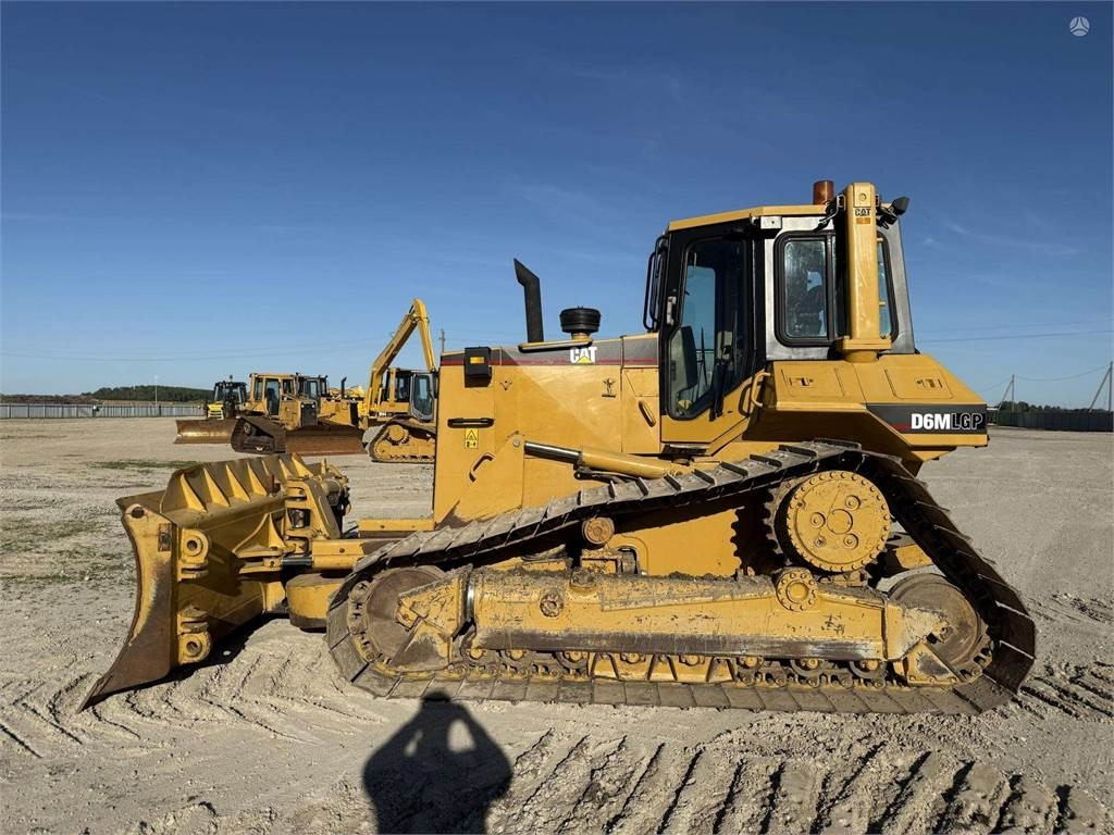 CAT D6M LGP - Buldôzer: foto 5 CAT D6M LGP - Buldôzer: foto 5