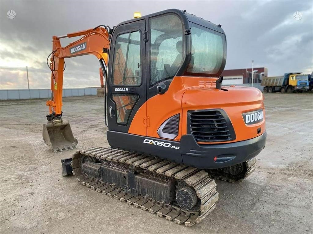 Doosan DX 60 C - Mini escavadeira: foto 3 Doosan DX 60 C - Mini escavadeira: foto 3