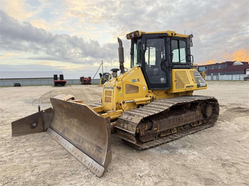 Komatsu D51PX-22 - Buldôzer: foto 3 Komatsu D51PX-22 - Buldôzer: foto 3