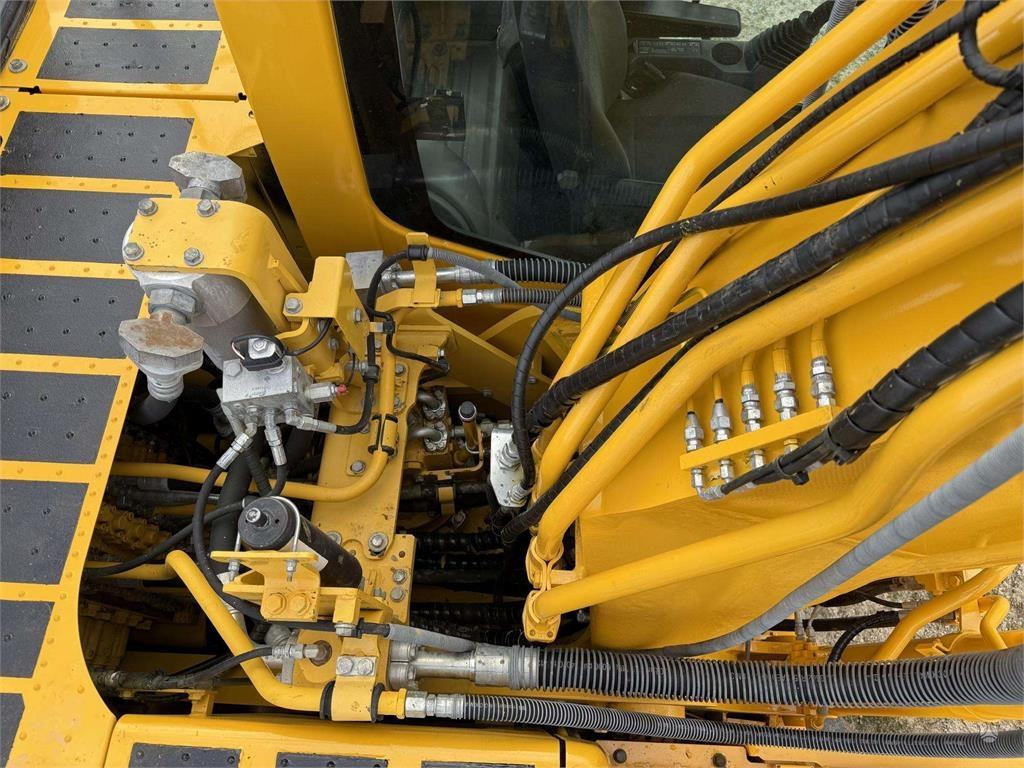 Escavadora de rastos Komatsu PC 240 LC-11: foto 14