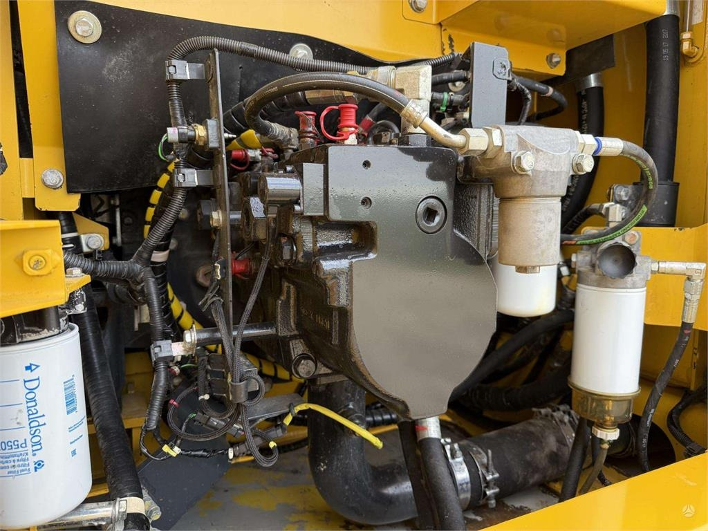 Escavadora de rastos Komatsu PC 240 LC-11: foto 12