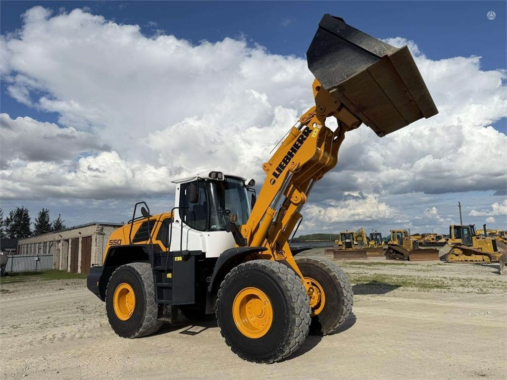 Liebherr L 550 , quick coupler - Pá carregadora de rodas: foto 1 Liebherr L 550 , quick coupler - Pá carregadora de rodas: foto 1