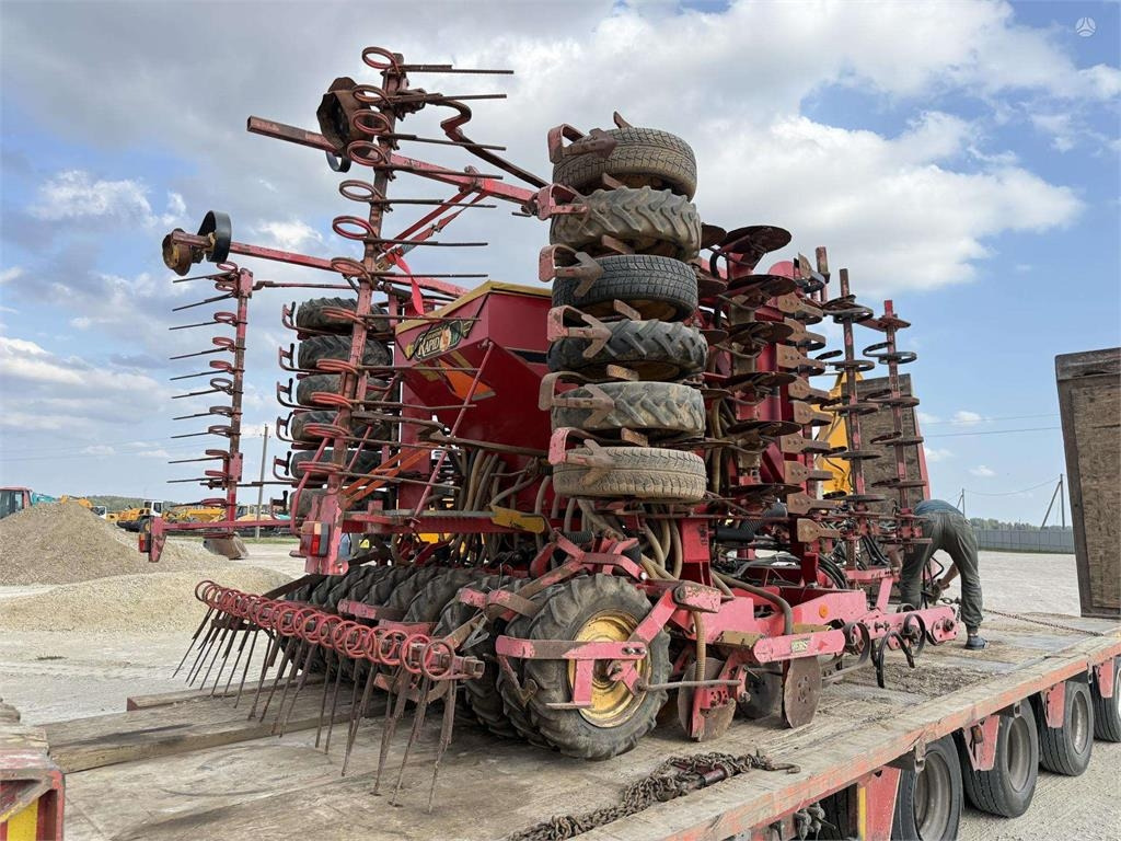 Vaderstad Rapid 600 F  - Semeadeira: foto 4 Vaderstad Rapid 600 F  - Semeadeira: foto 4