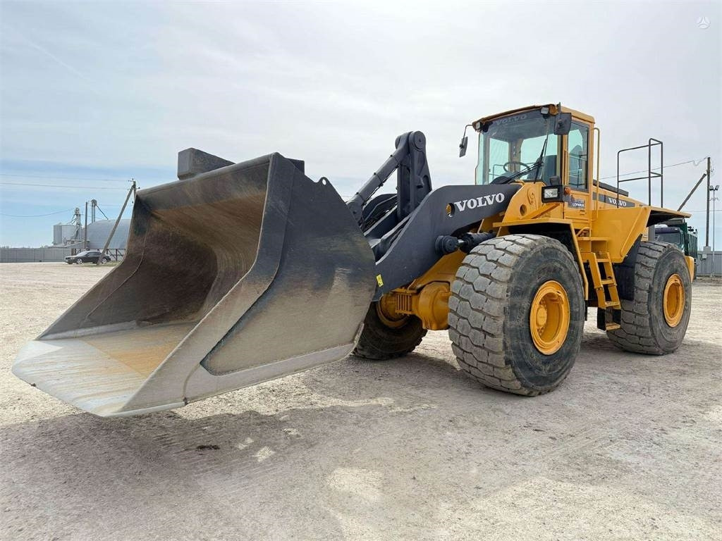 Volvo L 220 D, Quick hitch, Third l - Pá carregadora de rodas: foto 1 Volvo L 220 D, Quick hitch, Third l - Pá carregadora de rodas: foto 1