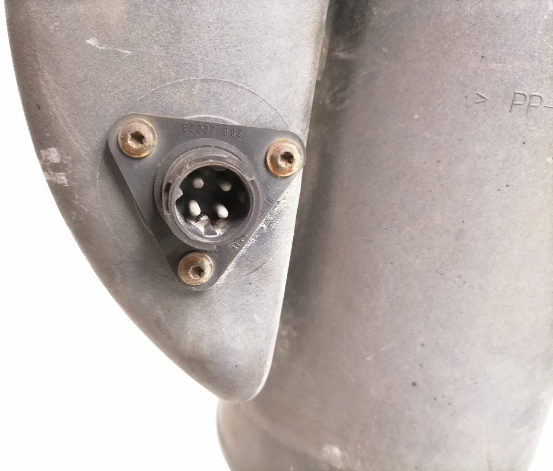MAN Air filter housing 81084006032 - Sistema de admissão de ar por Camião: foto 5 MAN Air filter housing 81084006032 - Sistema de admissão de ar por Camião: foto 5