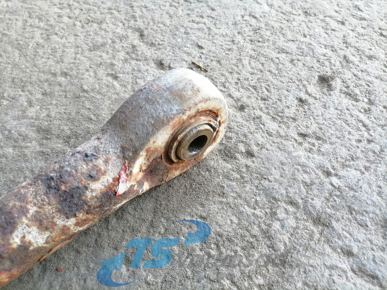 MAN Anti-roll bar 81437156074 - Barra estabilizadora por Camião: foto 2 MAN Anti-roll bar 81437156074 - Barra estabilizadora por Camião: foto 2