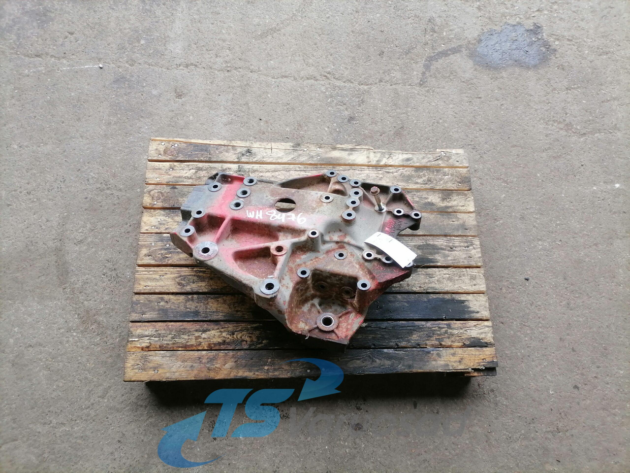 MAN Bracket 81413133005 - Estrutura/ Châssis por Camião: foto 1 MAN Bracket 81413133005 - Estrutura/ Châssis por Camião: foto 1