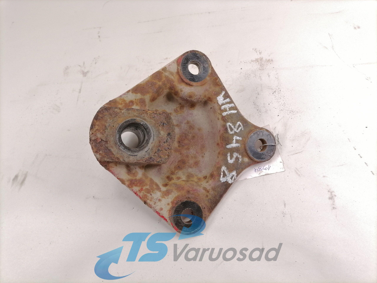 MAN Bracket 81417203117 - Estrutura/ Châssis por Camião: foto 2 MAN Bracket 81417203117 - Estrutura/ Châssis por Camião: foto 2