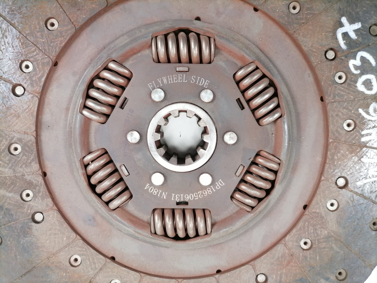 MAN Clutch disc 1862506131 - Disco de embreagem por Camião: foto 3 MAN Clutch disc 1862506131 - Disco de embreagem por Camião: foto 3