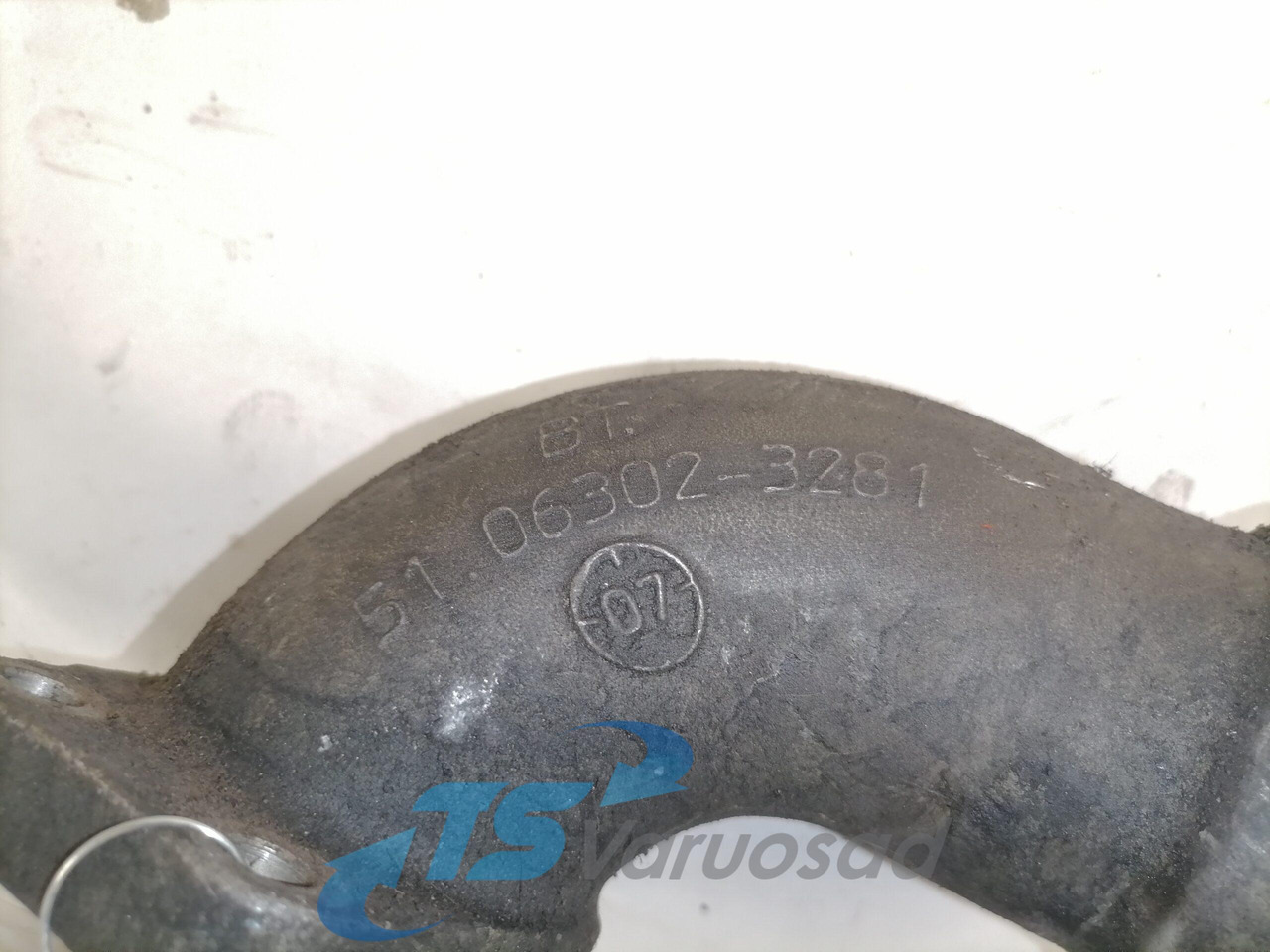 MAN Coolant pipe 51063023281 - Sistema de arrefecimento por Camião: foto 3 MAN Coolant pipe 51063023281 - Sistema de arrefecimento por Camião: foto 3