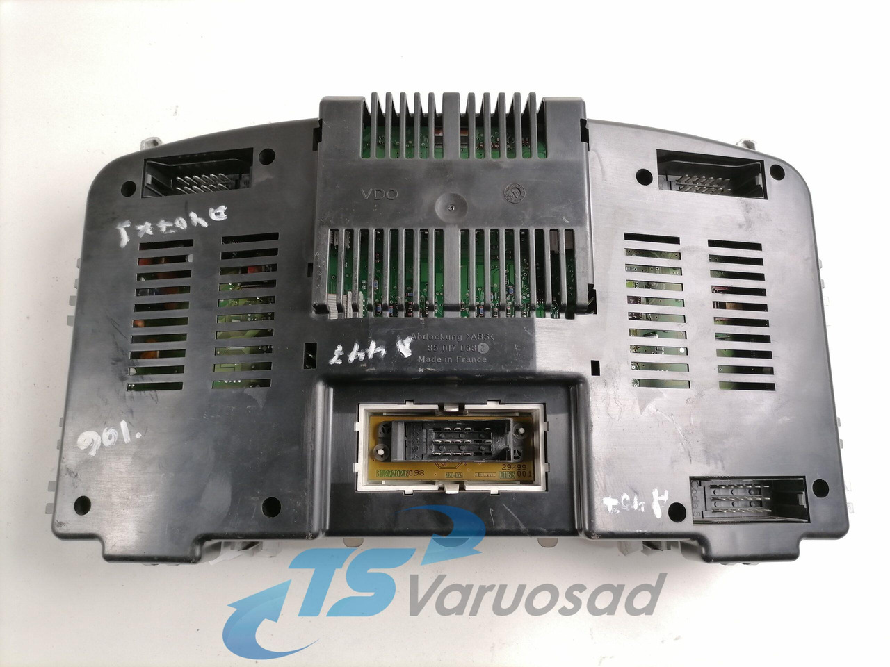 MAN Dashboard 81272026125 - Painel de instrumentos por Camião: foto 3 MAN Dashboard 81272026125 - Painel de instrumentos por Camião: foto 3