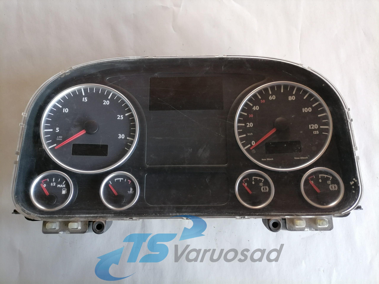 MAN Dashboard 81272026180 - Painel de instrumentos por Camião: foto 1 MAN Dashboard 81272026180 - Painel de instrumentos por Camião: foto 1