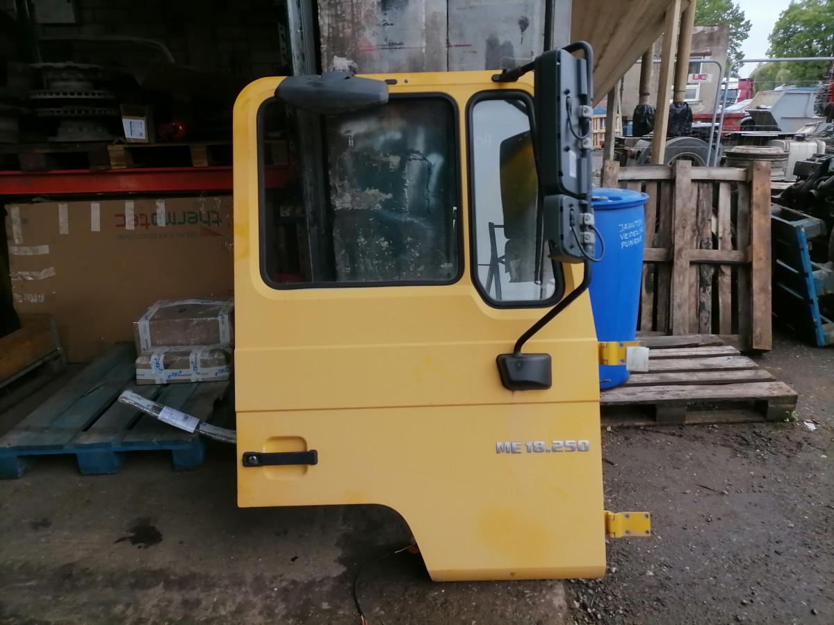 MAN Door 81626004088 - Porta e peças por Camião: foto 2 MAN Door 81626004088 - Porta e peças por Camião: foto 2