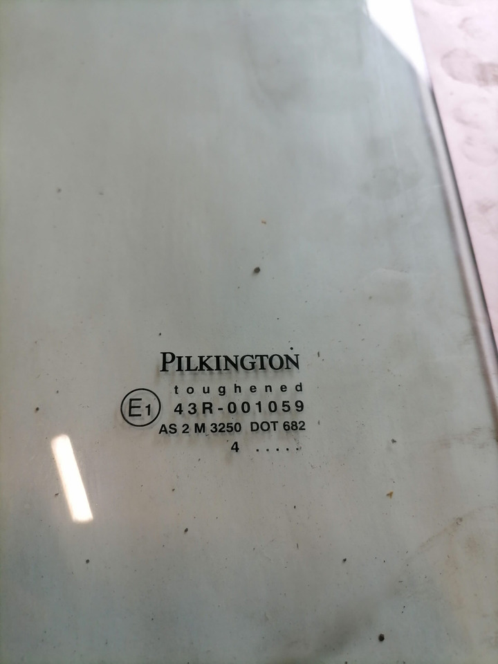 MAN Küljeklaas, vasak 81626450039 - Vidro e peças por Camião: foto 5 MAN Küljeklaas, vasak 81626450039 - Vidro e peças por Camião: foto 5