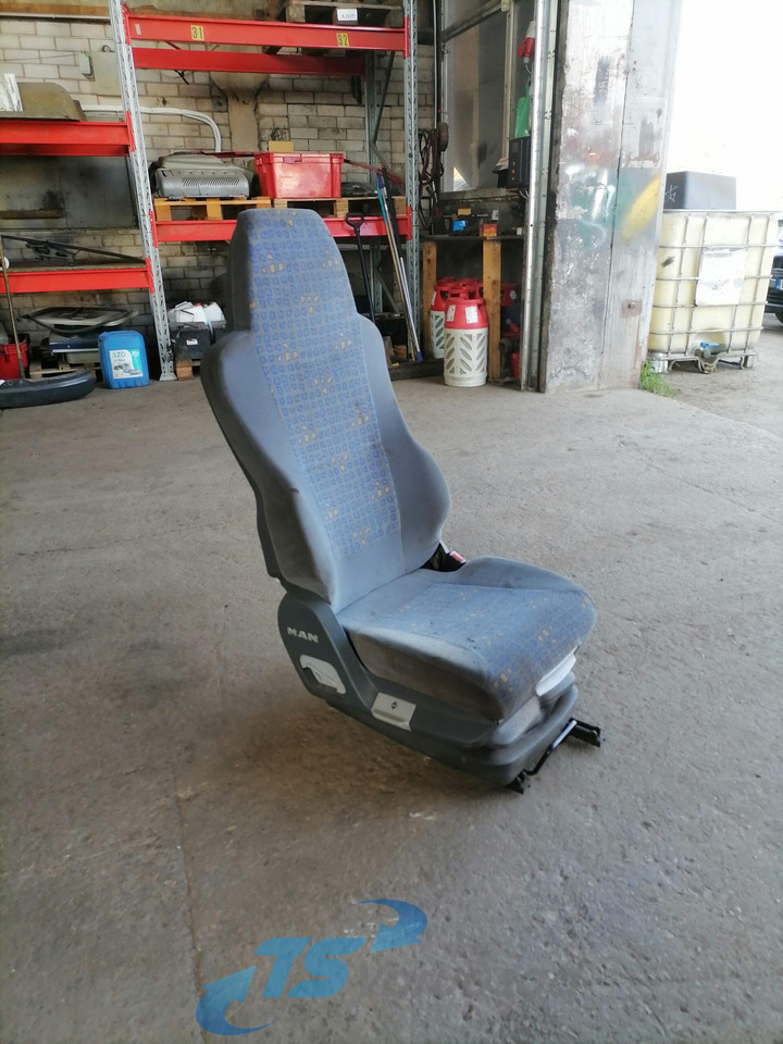 MAN Passenger seat 81623016942 - Banco por Camião: foto 1 MAN Passenger seat 81623016942 - Banco por Camião: foto 1