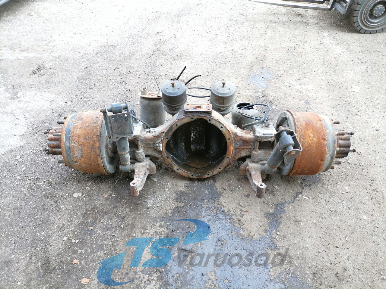 MAN Rear axel housing 81350027176 - Eixo e peças por Camião: foto 1 MAN Rear axel housing 81350027176 - Eixo e peças por Camião: foto 1