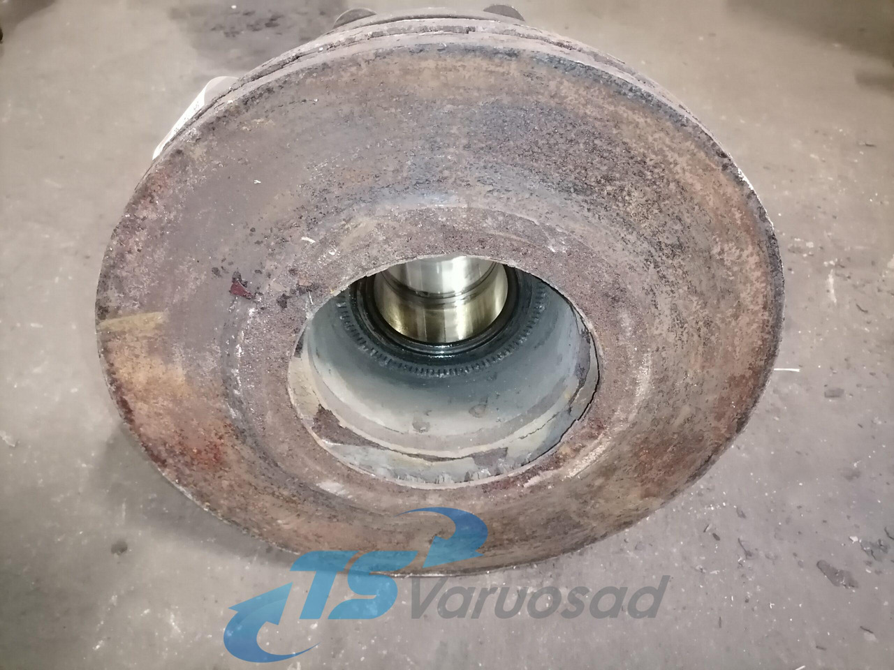 MAN Rear axel hub 81357010155 - Cubo de roda por Camião: foto 4 MAN Rear axel hub 81357010155 - Cubo de roda por Camião: foto 4