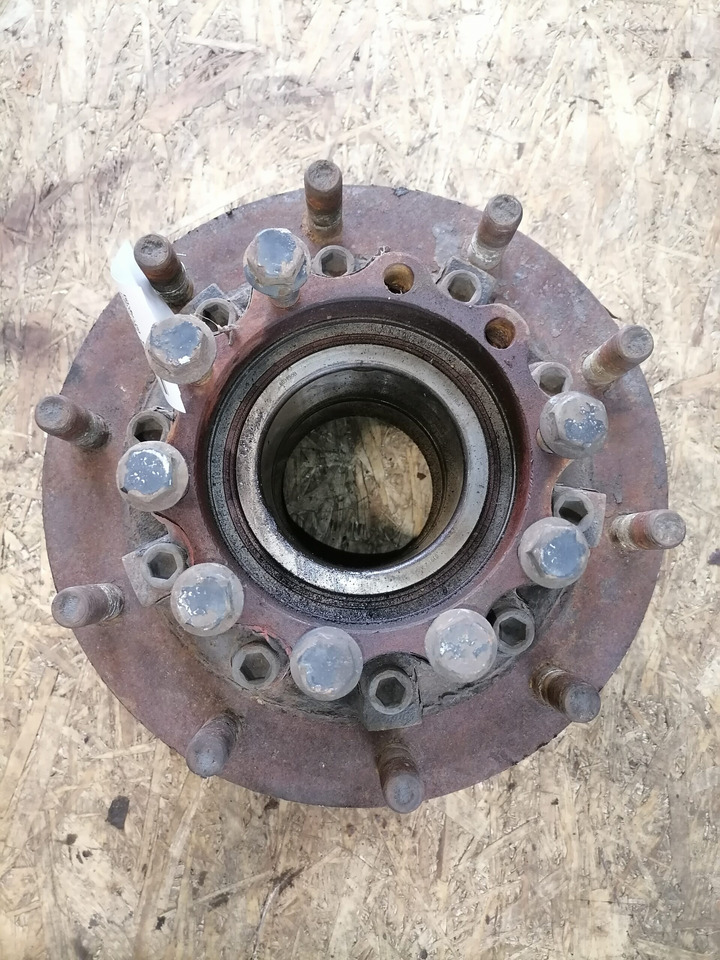 MAN Rear axel hub 81357013155 - Cubo de roda por Camião: foto 2 MAN Rear axel hub 81357013155 - Cubo de roda por Camião: foto 2