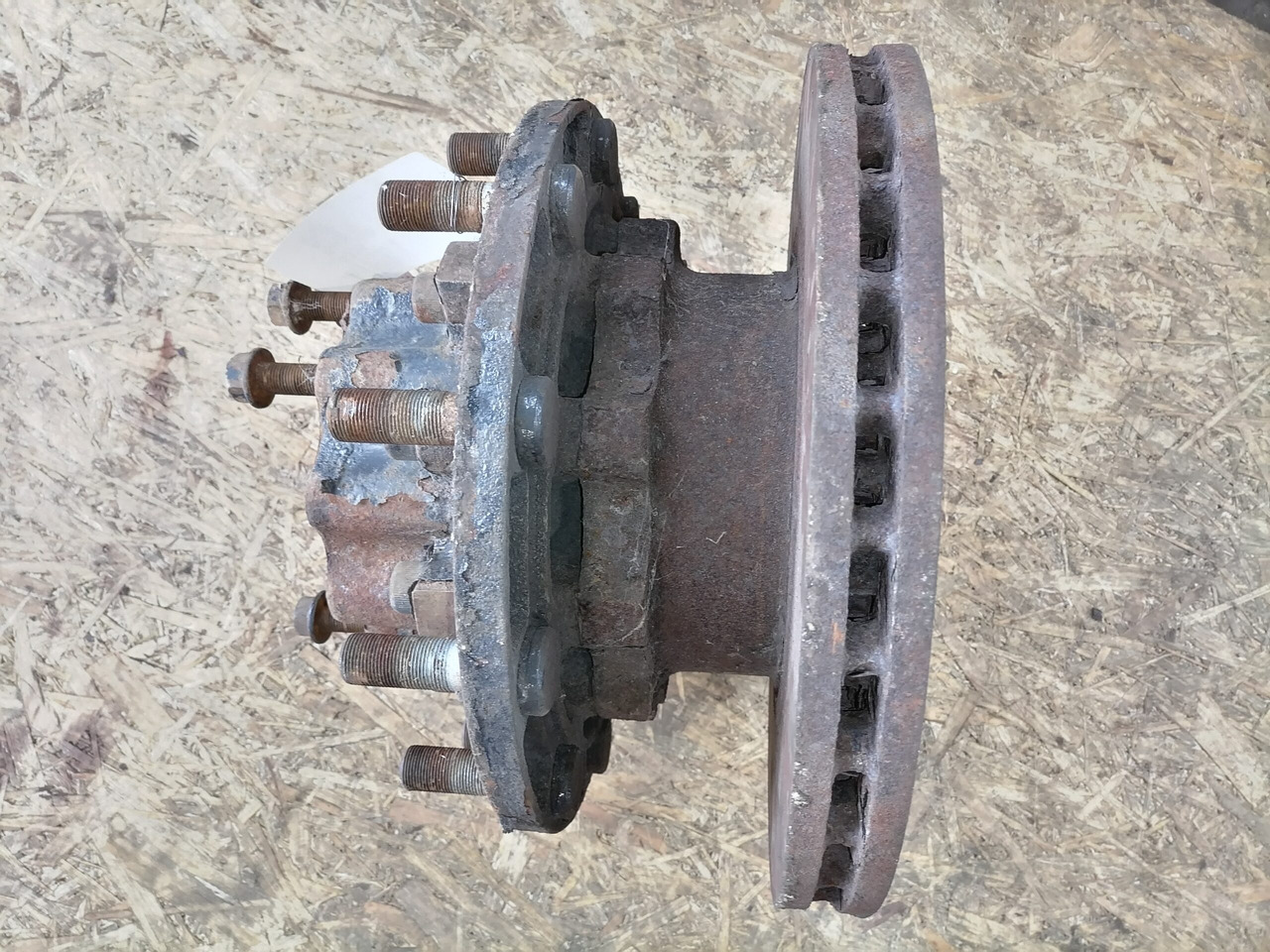 MAN Rear axel hub 81357013155 - Cubo de roda por Camião: foto 4 MAN Rear axel hub 81357013155 - Cubo de roda por Camião: foto 4