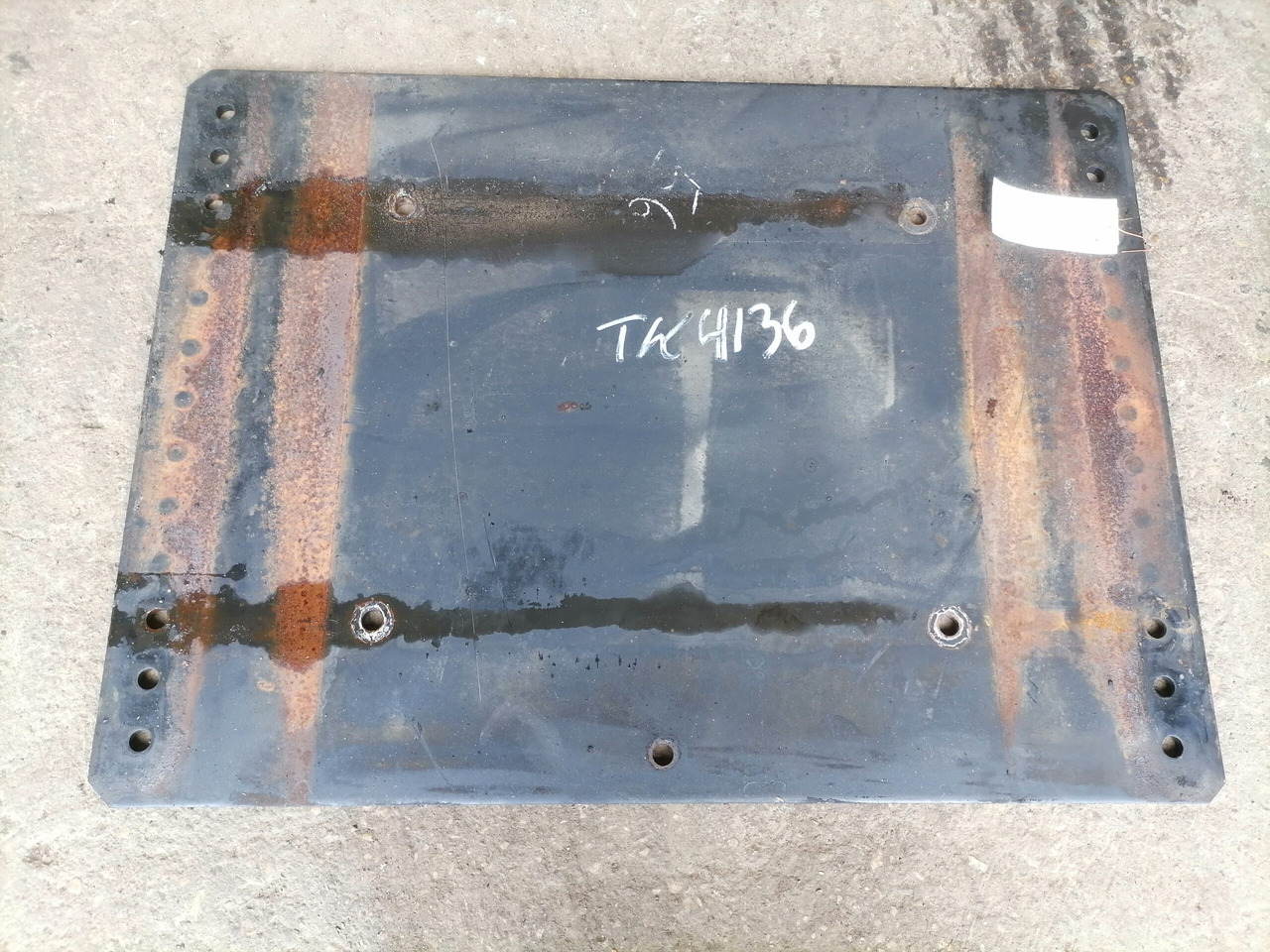 MAN Saddle plate 81427150036 - Quinta-roda por Camião: foto 3 MAN Saddle plate 81427150036 - Quinta-roda por Camião: foto 3