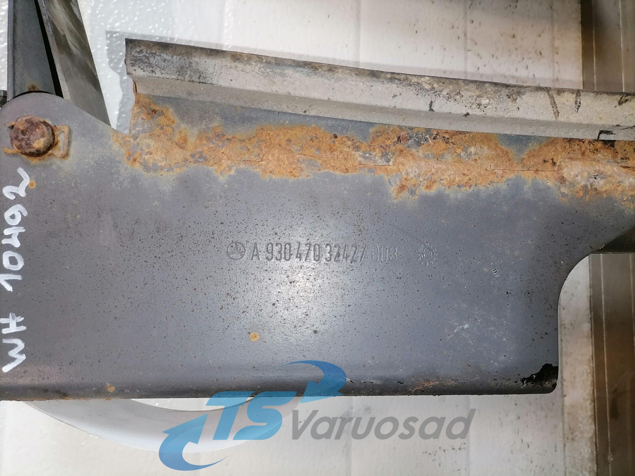 Mercedes-Benz ADBlue paagi kandur A9304703242 - Sistema de combustível por Camião: foto 3 Mercedes-Benz ADBlue paagi kandur A9304703242 - Sistema de combustível por Camião: foto 3