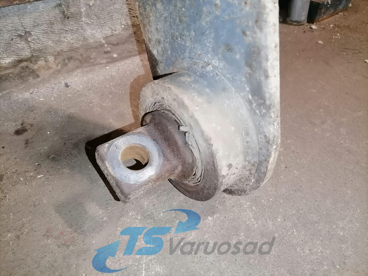 Mercedes-Benz Anti-roll bar A9423200211 - Barra estabilizadora por Camião: foto 3 Mercedes-Benz Anti-roll bar A9423200211 - Barra estabilizadora por Camião: foto 3