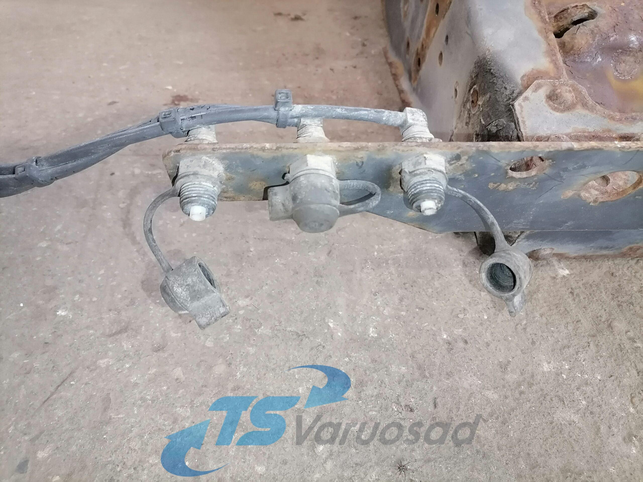 Mercedes-Benz Battery box A9415400916 - Bateria automotiva por Camião: foto 3 Mercedes-Benz Battery box A9415400916 - Bateria automotiva por Camião: foto 3