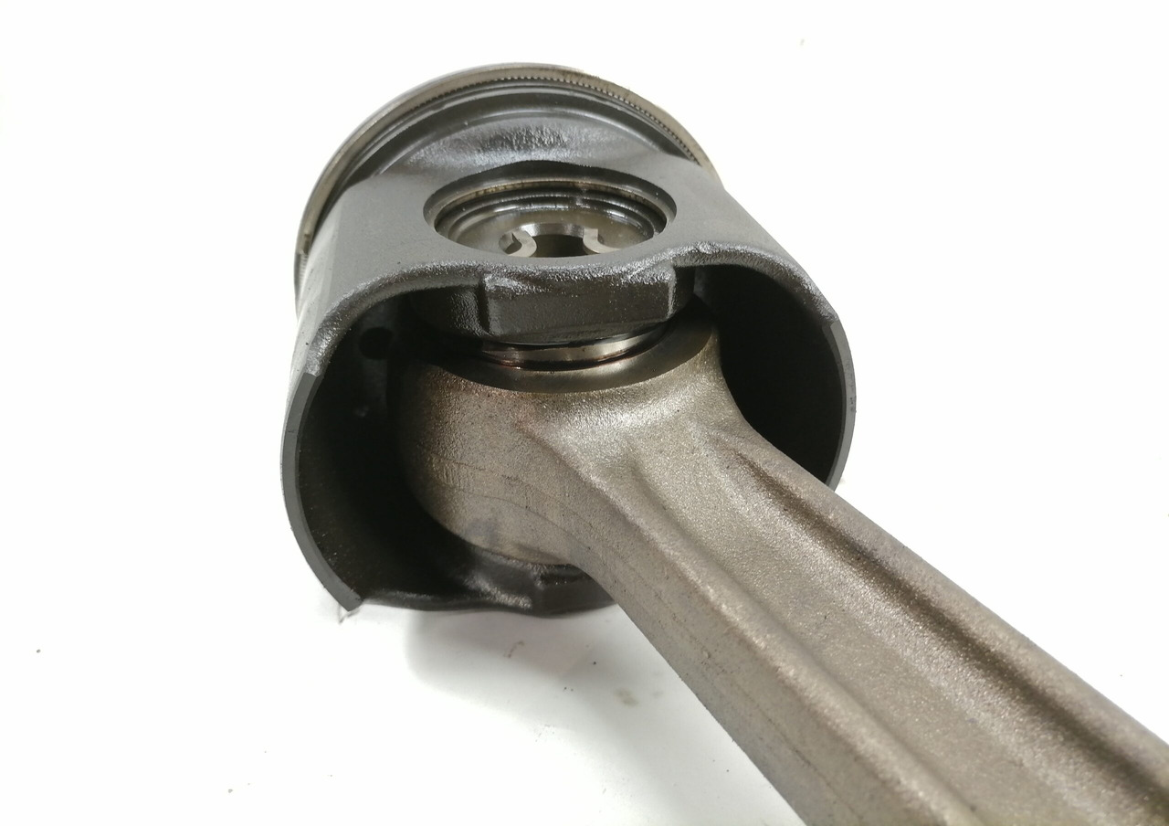 Mercedes-Benz Connecting rod + piston A4710371601 - Piston/ Anel/ Buch por Camião: foto 3 Mercedes-Benz Connecting rod + piston A4710371601 - Piston/ Anel/ Buch por Camião: foto 3