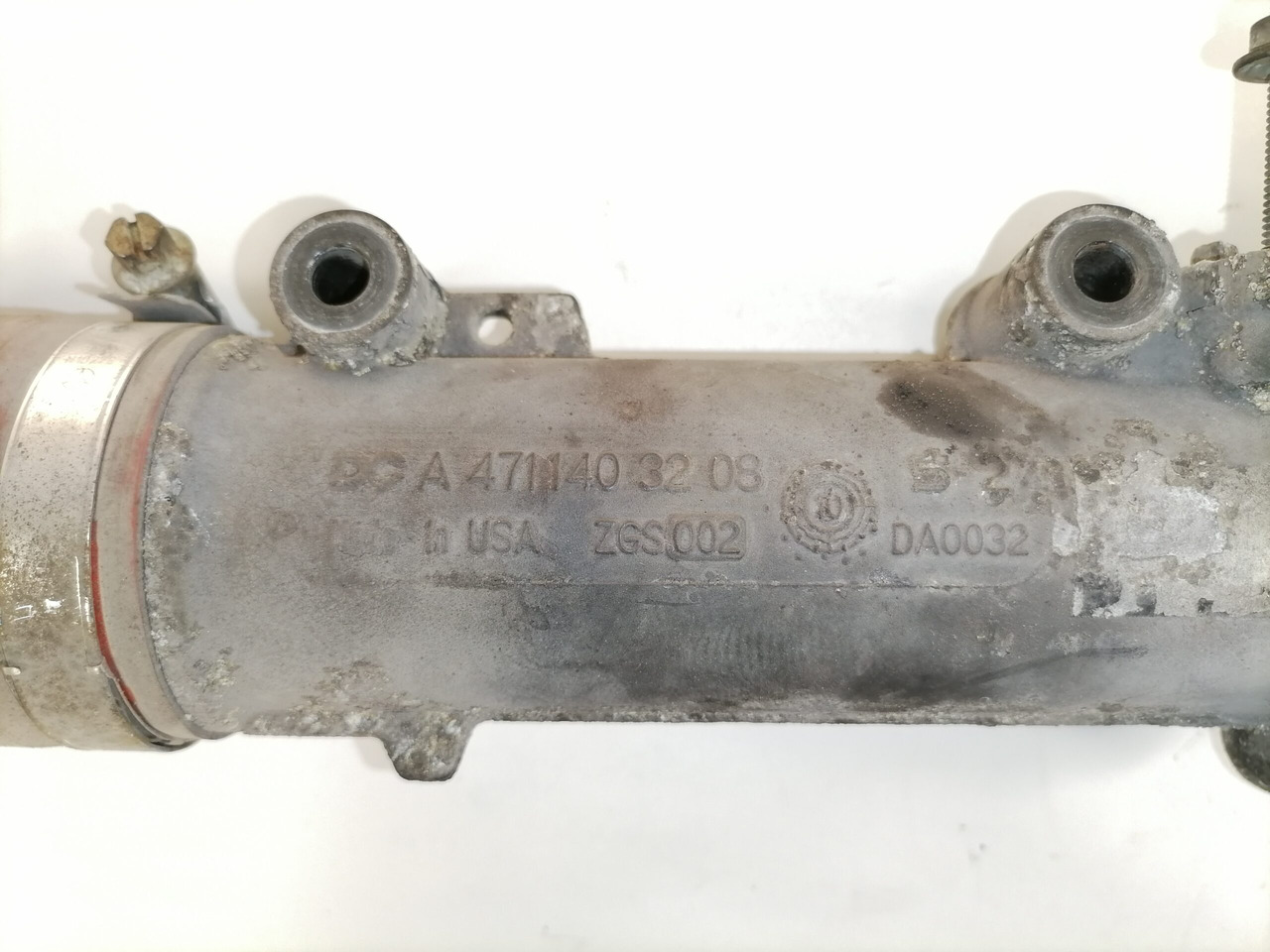 Mercedes-Benz EGR pipe A4711403208 - Sistema de escape por Camião: foto 3 Mercedes-Benz EGR pipe A4711403208 - Sistema de escape por Camião: foto 3