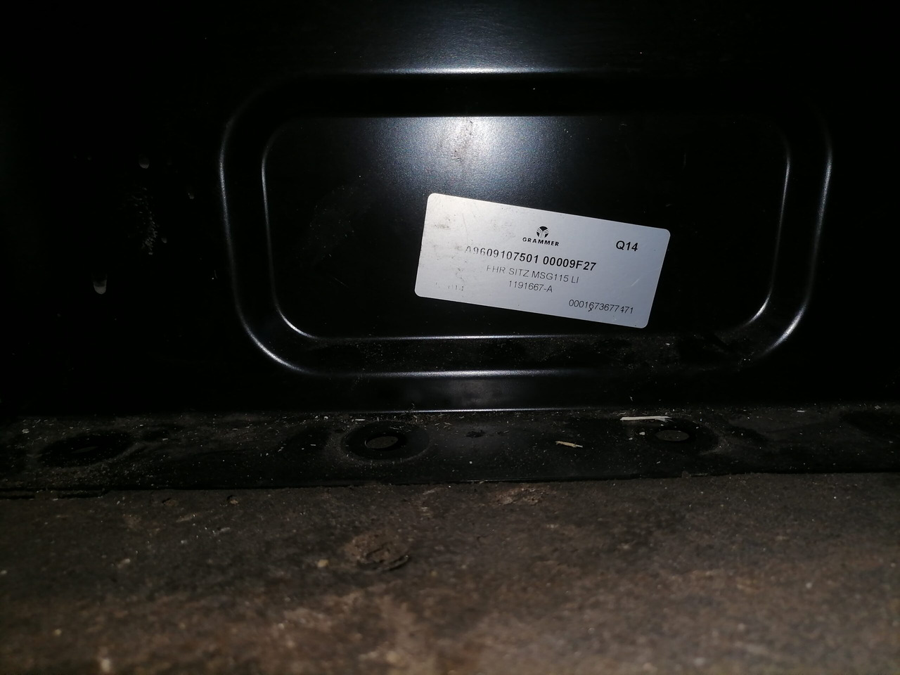 Mercedes-Benz Juhiiste A9609107501 - Banco por Camião: foto 5 Mercedes-Benz Juhiiste A9609107501 - Banco por Camião: foto 5