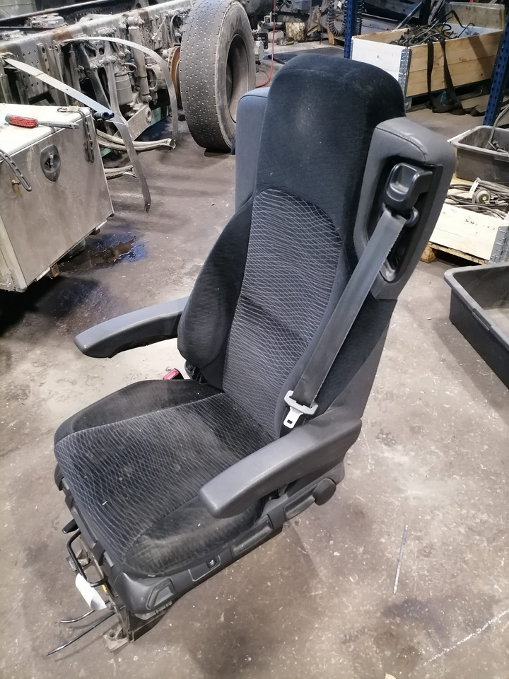 Mercedes-Benz Juhiiste A9609107501 - Banco por Camião: foto 2 Mercedes-Benz Juhiiste A9609107501 - Banco por Camião: foto 2